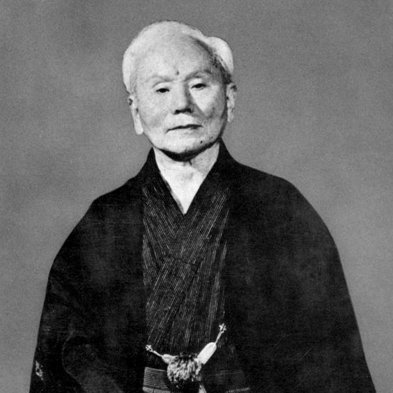 Maître Funakoshi
FONDATEUR du Karaté-Do